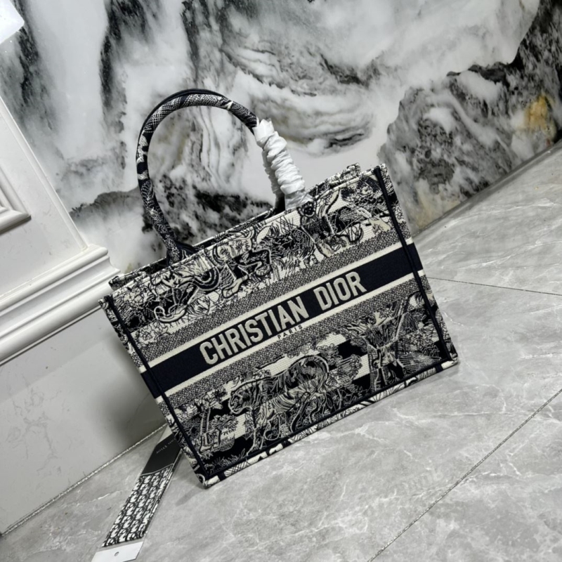 Dior Shopping Bags